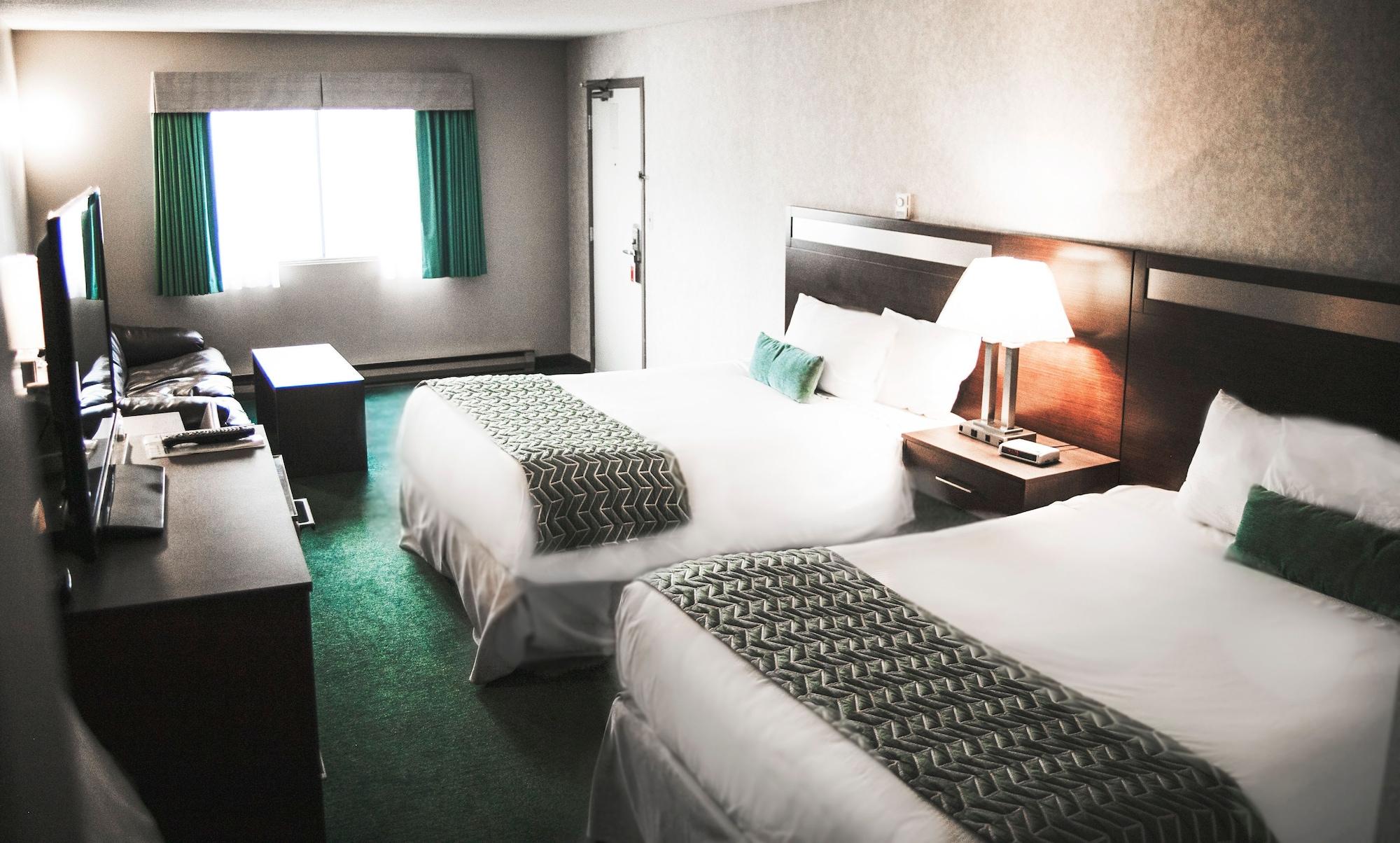 فندق Ramada By Wyndham كويسنيل المظهر الخارجي الصورة