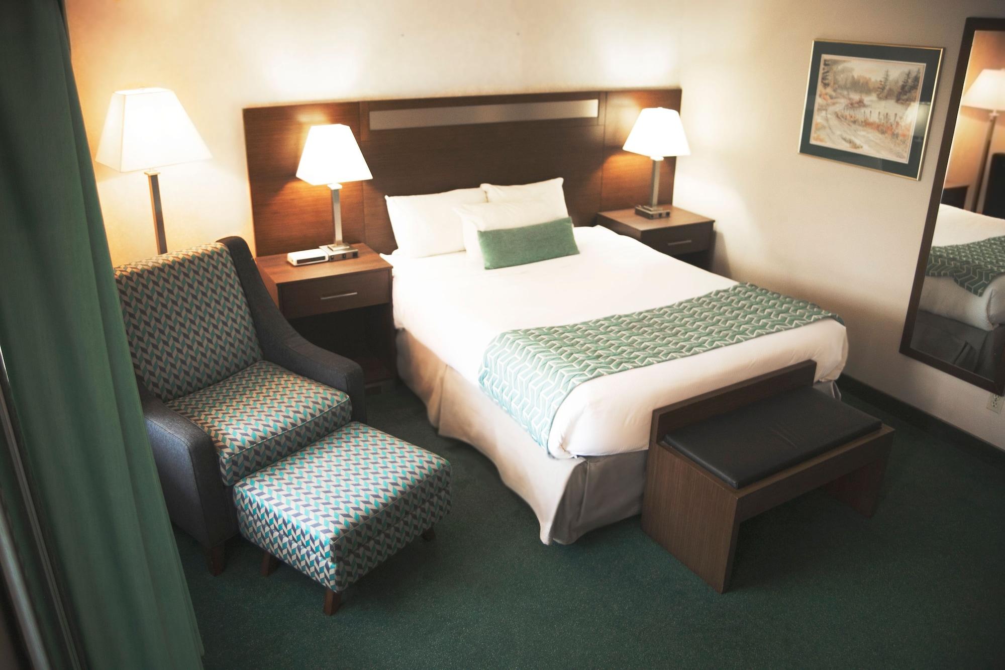فندق Ramada By Wyndham كويسنيل المظهر الخارجي الصورة