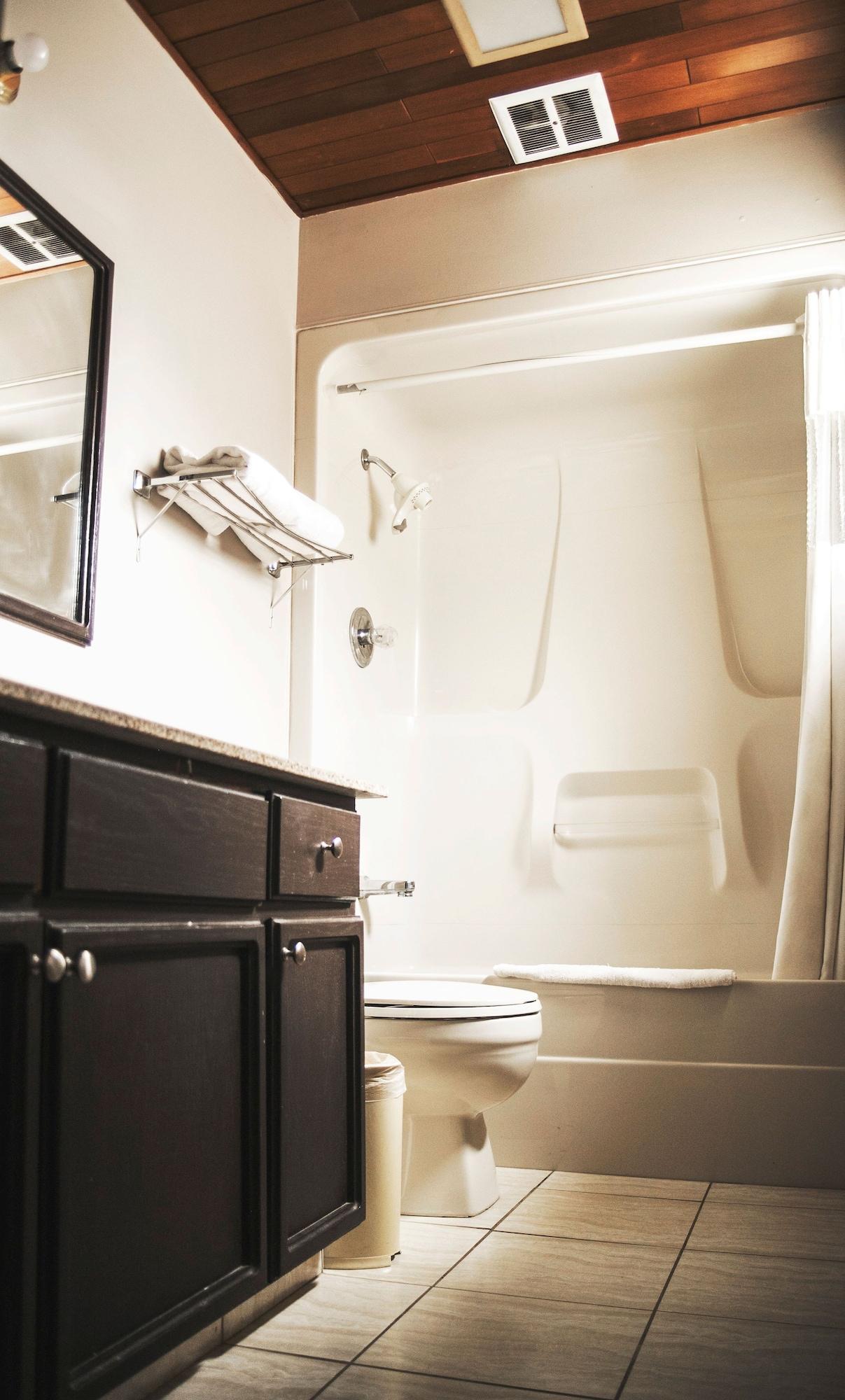 فندق Ramada By Wyndham كويسنيل المظهر الخارجي الصورة